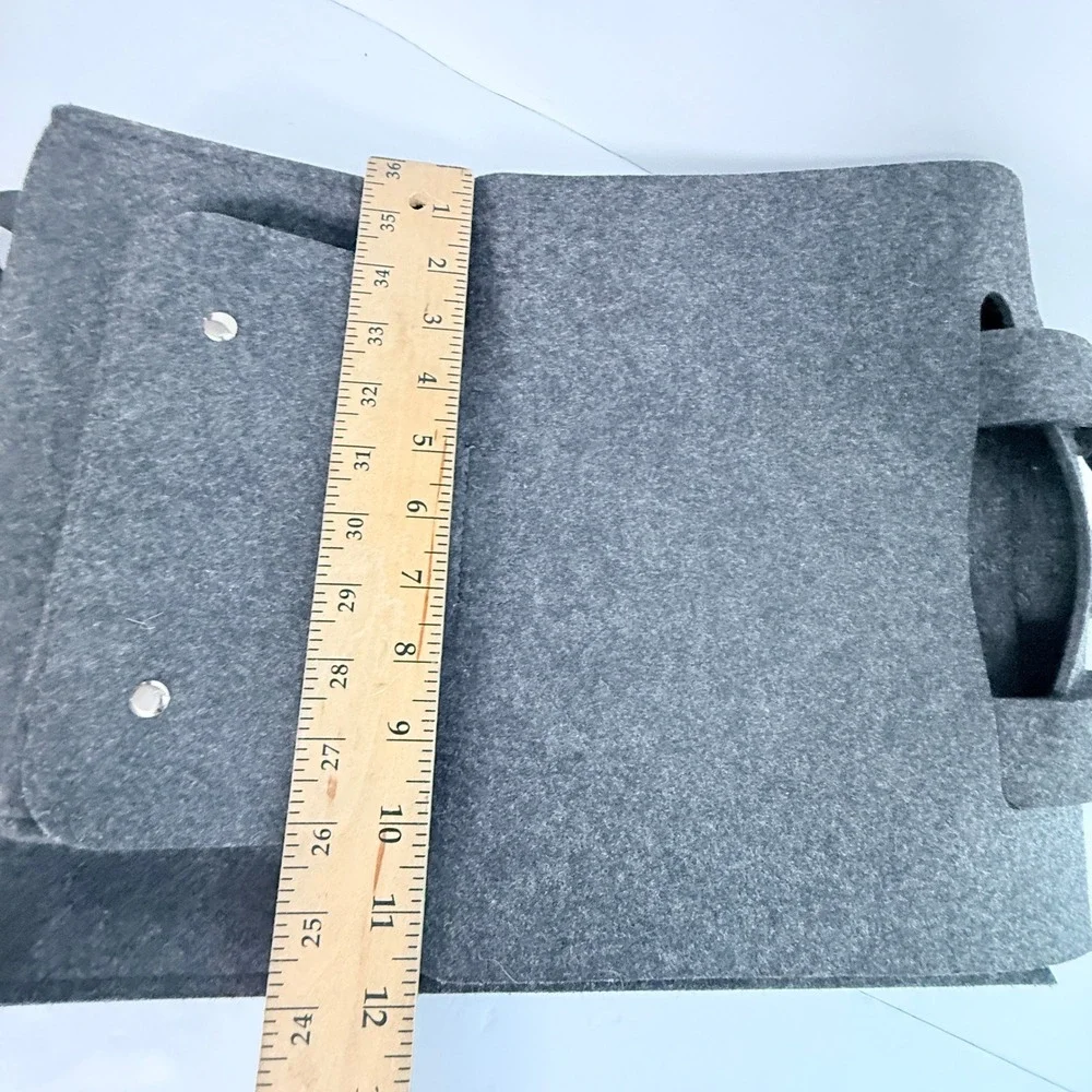 Backpack computer Bag gray‎ felt Handles magnetic closures academia minimalist